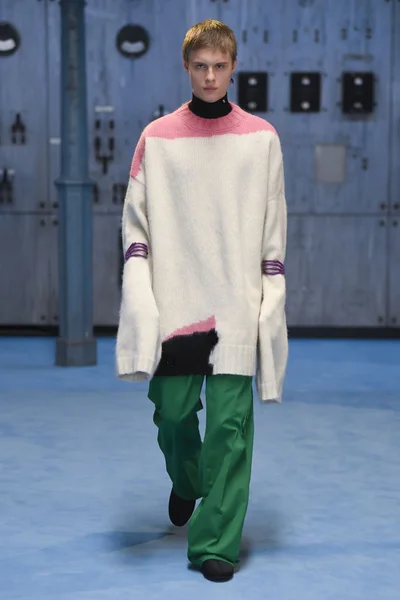 Look 43